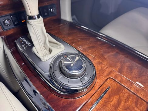 Used 2016 INFINITI QX80 4WD w/ Deluxe Technology Package image 39