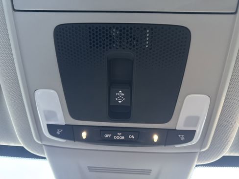 Used 2023 Honda CR-V EX-L image 23