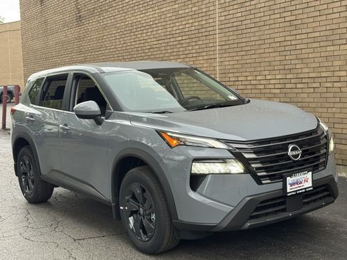 New 2026 Nissan Rogue SV AWD/4WD image 2