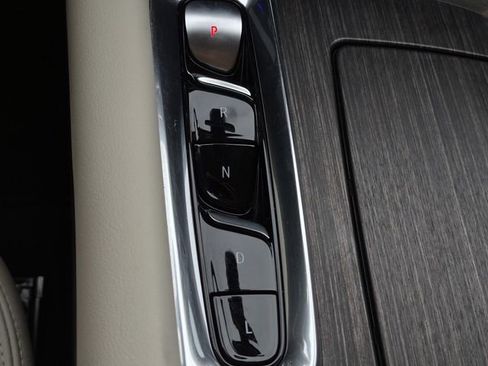 Used 2023 Buick Enclave Avenir w/ Avenir Technology Package FWD image 31