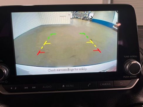 Used 2022 Nissan Sentra SV image 28