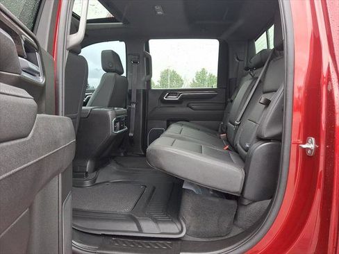 Used 2025 Chevrolet Silverado 2500 LTZ w/ LTZ Convenience Package AWD/4WD image 10