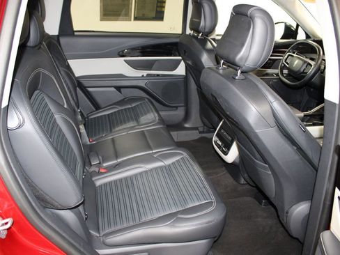 Used 2024 Lincoln Nautilus Reserve image 33