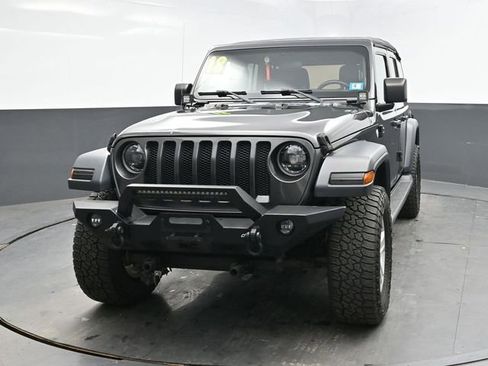 Used 2018 Jeep Wrangler Unlimited Sport S image 2