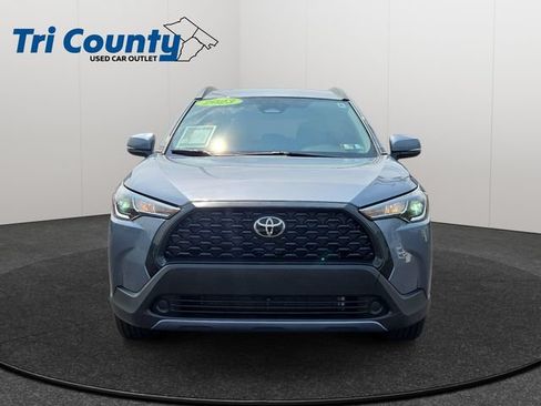 Certified 2023 Toyota Corolla Cross LE AWD/4WD image 2