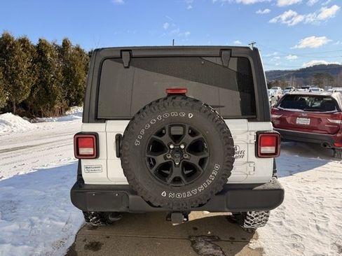 Used 2023 Jeep Wrangler Willys image 5