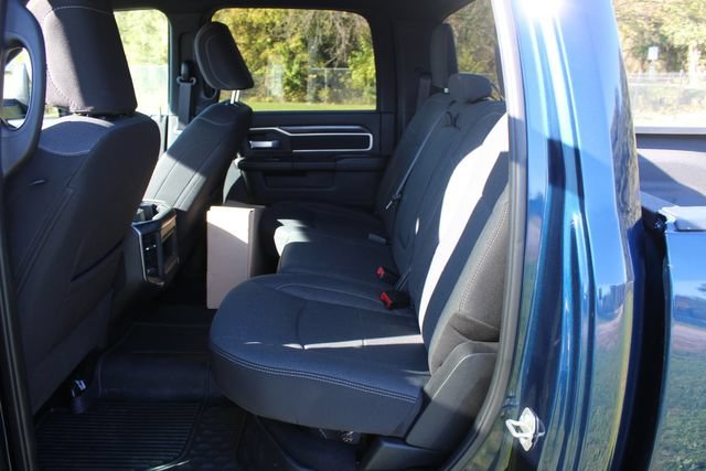 Used 2024 RAM 2500 Big Horn w/ Night Edition AWD/4WD image 18