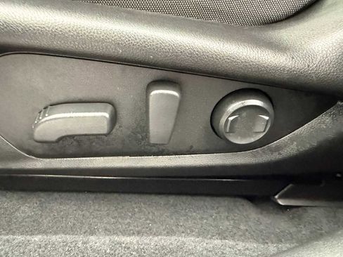 Certified 2025 Subaru Crosstrek 2.0i Premium image 15