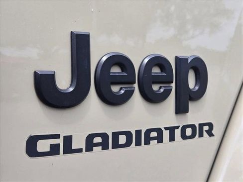 Used 2020 Jeep Gladiator Sport w/ Quick Order Package 24S AWD/4WD image 7