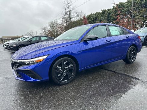 New 2026 Hyundai Elantra Sport FWD image 2