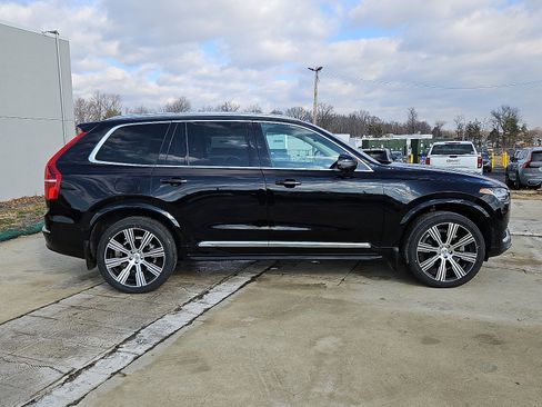 Certified 2023 Volvo XC90 B6 Ultimate w/ Protection Package image 7