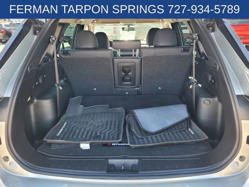 Used 2023 Mitsubishi Outlander SE image 17