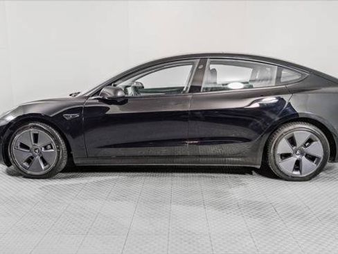 Used 2022 Tesla Model 3 Long Range AWD/4WD image 3