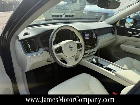 Used 2024 Volvo XC60 B5 Plus w/ Protection Package Premier AWD/4WD image 12