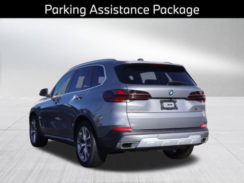 New 2026 BMW X5 xDrive50e image 7