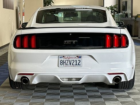Used 2016 Ford Mustang GT RWD image 5