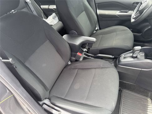 Used 2024 Nissan Kicks S FWD image 34