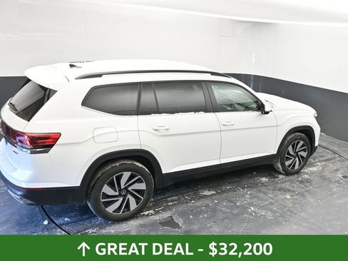Used 2025 Volkswagen Atlas SE image 40