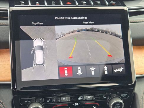 Certified 2025 Jeep Grand Cherokee Summit image 34