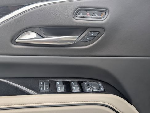 Used 2024 Cadillac Escalade ESV Sport w/ LPO, ONYX Package image 16