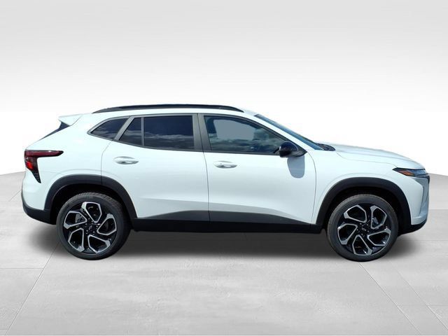 New 2026 Chevrolet Trax RS w/ Driver Confidence Package FWD image 2