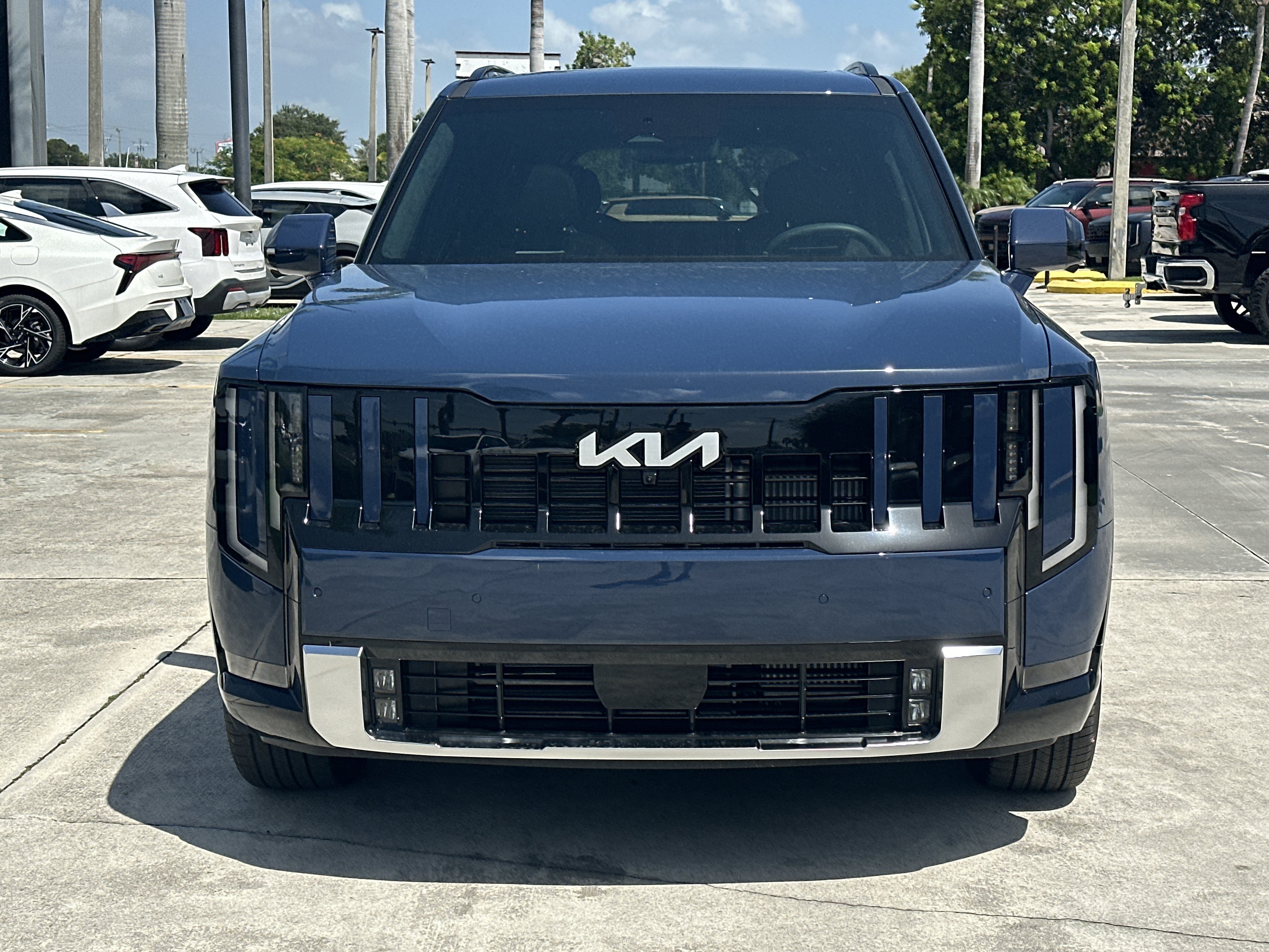 New 2027 Kia Telluride SX Prestige w/ Towing Package AWD/4WD image 3
