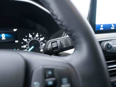 Used 2022 Ford Escape SE w/ Convenience Package image 14