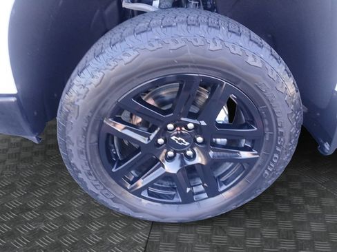 Used 2025 Chevrolet Silverado 1500 LT Trail Boss w/ Protection Package AWD/4WD image 23