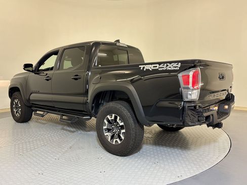 Used 2023 Toyota Tacoma TRD Off-Road image 3