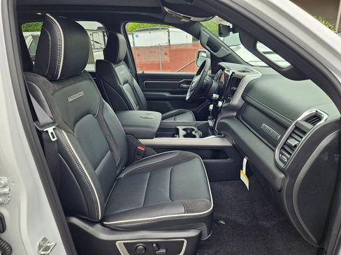 New 2026 RAM 1500 Laramie AWD/4WD image 16