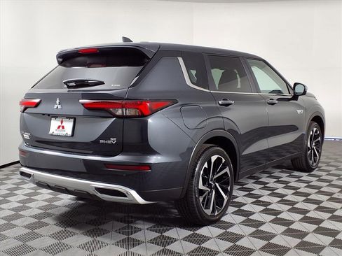 New 2025 Mitsubishi Outlander SE image 26