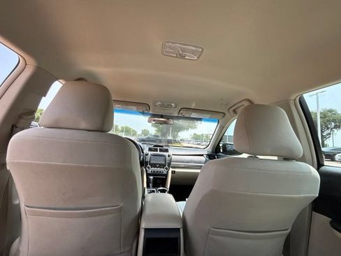 Used 2012 Toyota Camry LE FWD image 13