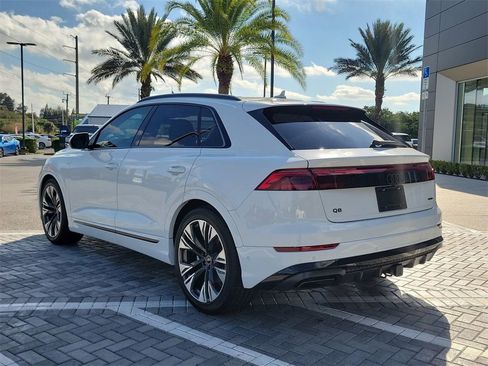 Used 2025 Audi Q8 Prestige image 3