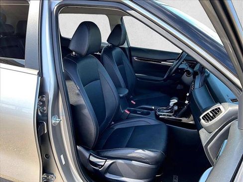 Used 2024 Kia Seltos EX FWD image 9