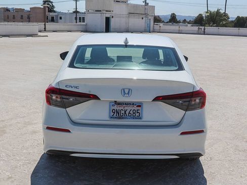 Certified 2022 Honda Civic LX image 5
