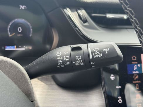 Used 2026 Jeep Grand Cherokee Limited AWD/4WD image 24
