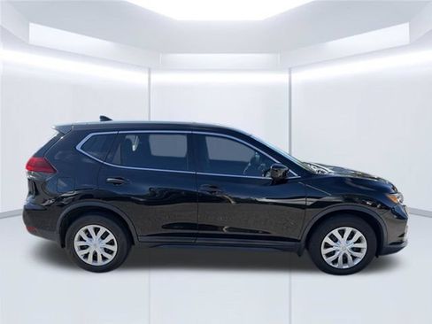 Used 2020 Nissan Rogue S FWD image 5