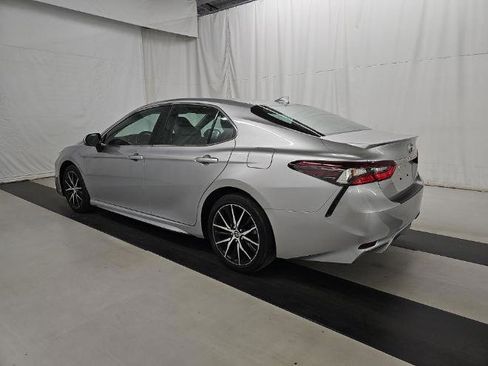 Used 2023 Toyota Camry SE FWD image 6