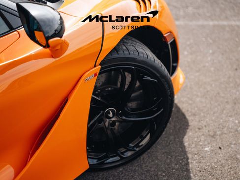 Used 2024 McLaren 750S RWD image 22