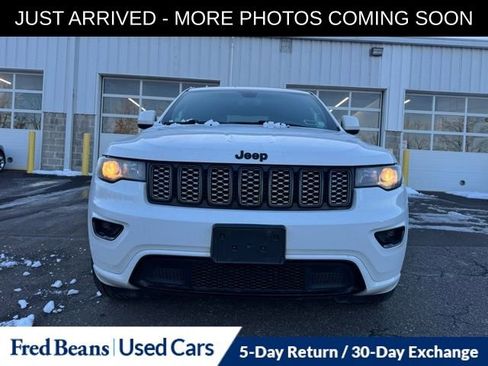 Used 2020 Jeep Grand Cherokee Altitude image 2