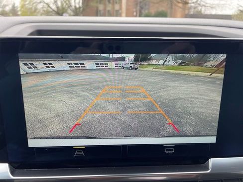 Used 2024 Chevrolet Silverado 1500 LT image 28