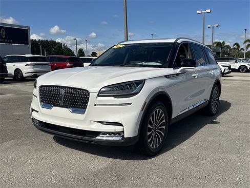 Certified 2021 Lincoln Aviator Reserve w/ Equipment Group 201A image 2