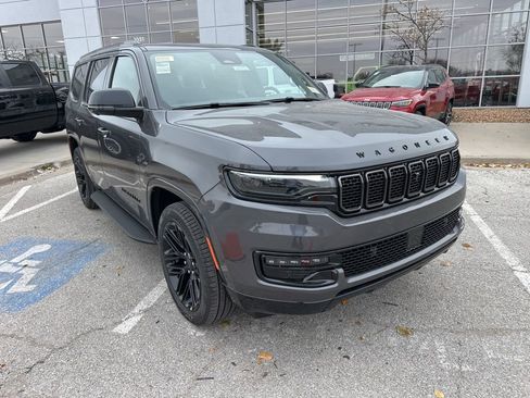 New 2025 Jeep Wagoneer Series II w/ Convenience Group I image 7