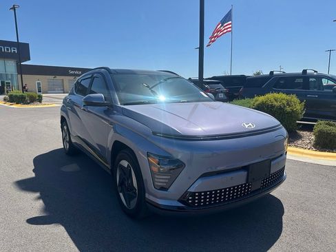 Certified 2024 Hyundai Kona Limited FWD image 2