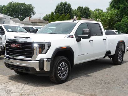 Used 2024 GMC Sierra 2500 Pro w/ Convenience Package