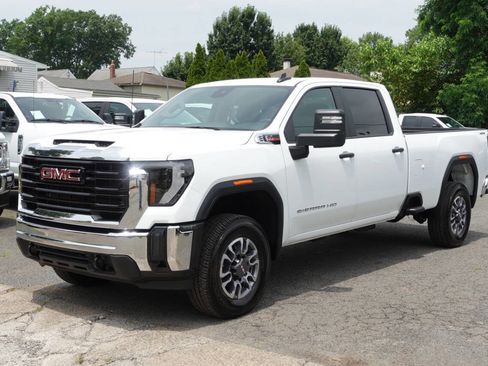 Used 2024 GMC Sierra 2500 Pro w/ Convenience Package image 1