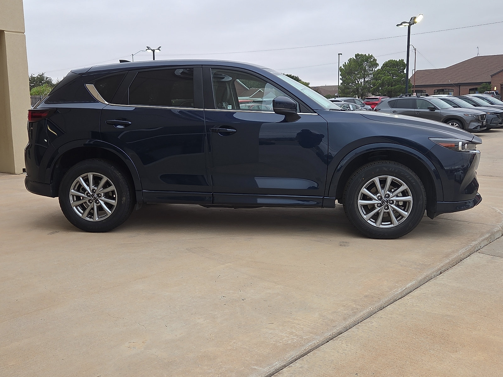 Used 2025 MAZDA CX-5 AWD 2.5 S w/ Preferred Package image 6