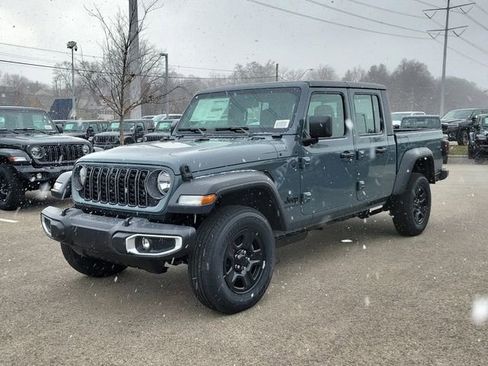 New 2026 Jeep Gladiator Sport image 3
