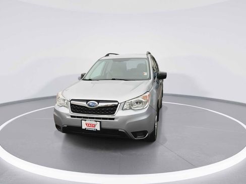 Used 2016 Subaru Forester 2.5i w/ Alloy Wheel Package image 3