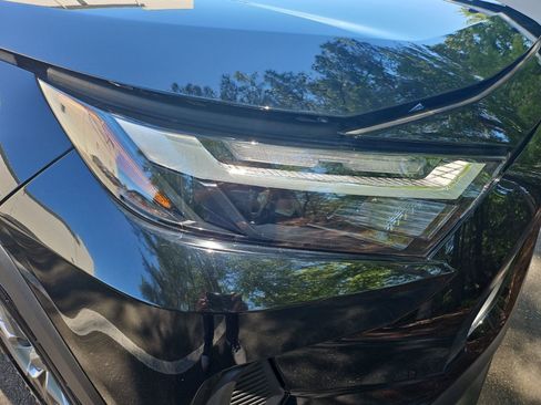 Used 2024 Toyota RAV4 LE AWD/4WD image 7